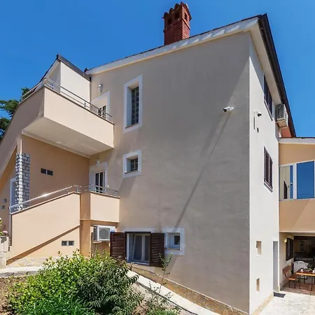 Cozy In With Kitchen * Pula