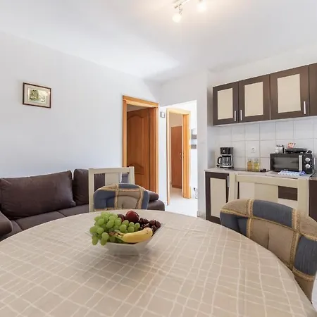 Apartment Cozy In With Kitchen