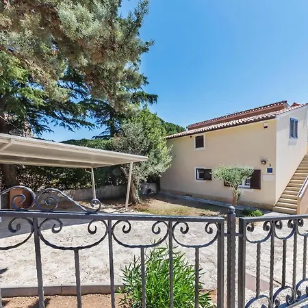 Daire Cozy In With Kitchen