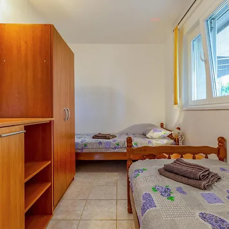 Apartman Cozy In With Kitchen